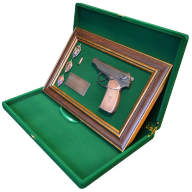 Панно настенное с пистолетом МАКАРОВ со знаками ФСБ в подарочной коробке GP-18-334 - Панно настенное с пистолетом МАКАРОВ со знаками ФСБ в подарочной коробке GP-18-334