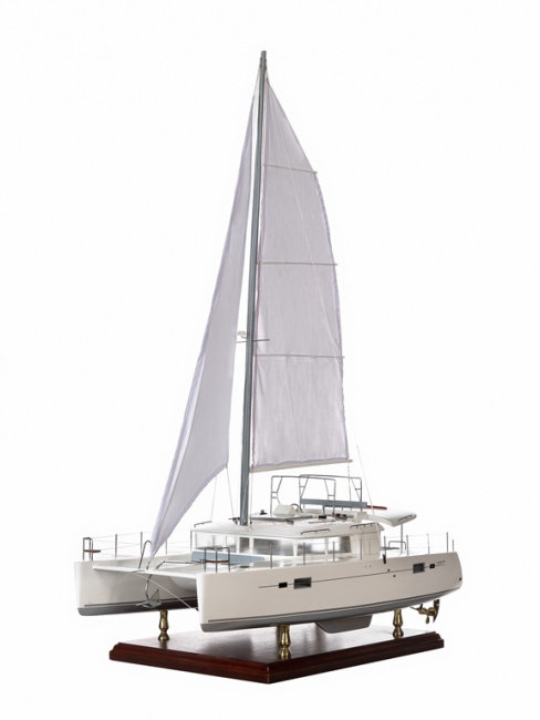Модель катамарана LAGOON 450F YT1704P