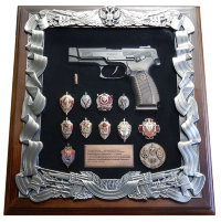 Панно с пистолетом ЯРЫГИНА и знаками ФСБ GT-16-290