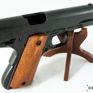 Пистолет автоматический M1911A1, .45 калибра, США, 1911 г. (1-я и 2-я Мировые войны) DE-8312 - Пистолет автоматический M1911A1, .45 калибра, США, 1911 г. (1-я и 2-я Мировые войны) DE-8312