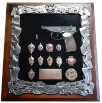 Панно с пистолетом МАКАРОВА и знаками ФСБ GT-16-281