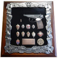 Панно с пистолетом МАКАРОВА и знаками ФСБ GT-16-281 - Панно с пистолетом МАКАРОВА и знаками ФСБ GT-16-281
