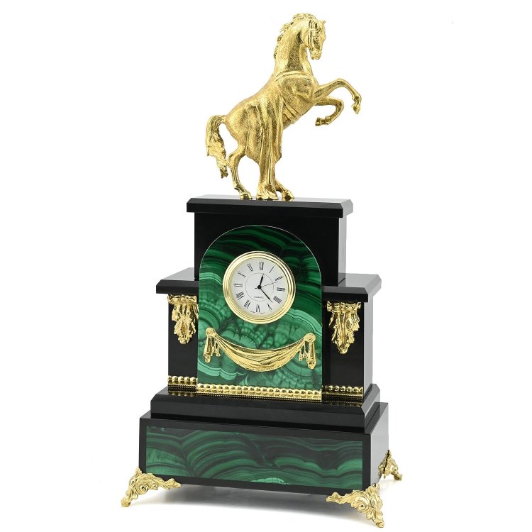 Часы каминные из малахита КОНЬ С ПОПОНОЙ 037.rk3200533st