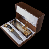 Нож подарочный на подставке ПАНТЕРА AZRV51794 - Нож подарочный на подставке ПАНТЕРА AZRV51794
