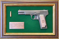Панно настенное с пистолетом ТТ в подарочной коробке GT18-330